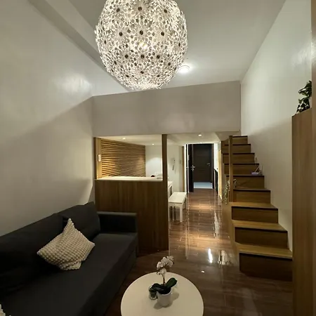 Kcab Urban Vibe - Makati Aparthotel